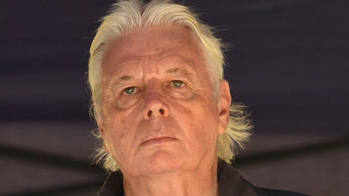 Net Worth, Salary & Earnings of David Icke in 2022